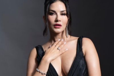 Stunning Images of Sunny Leone: The Bombshell of Bollywood